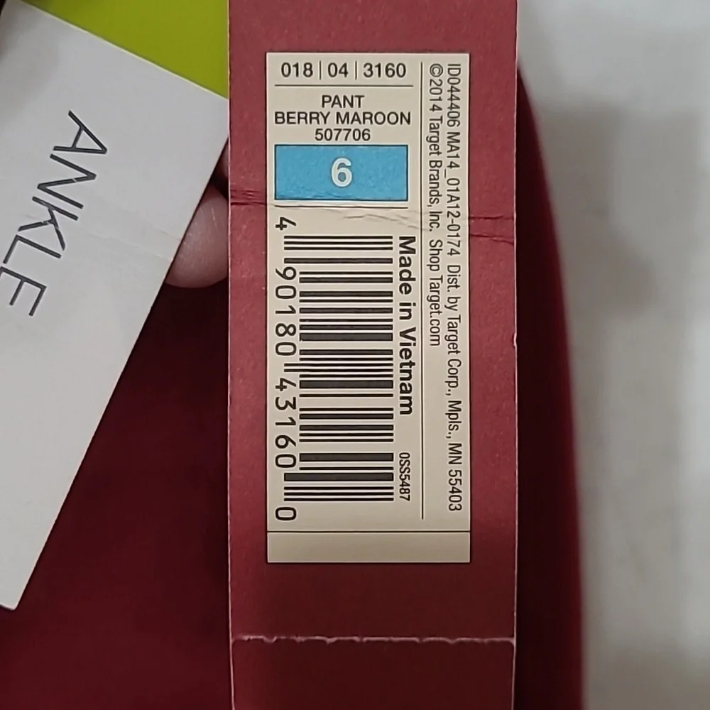 NWT Merona Berry Maroon Modern Fit Ankle Pants size 6